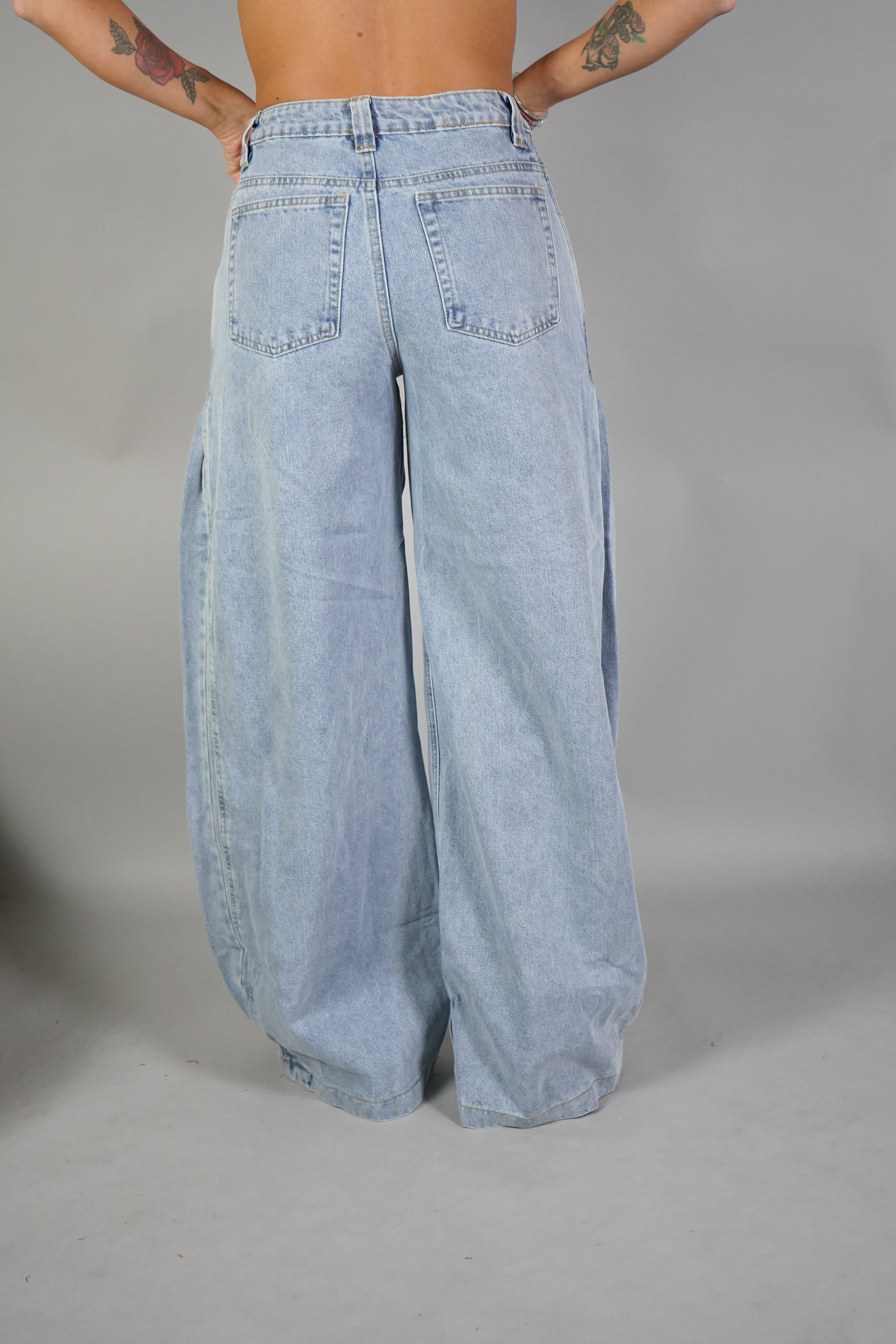 JEANS BALLON APERTURA