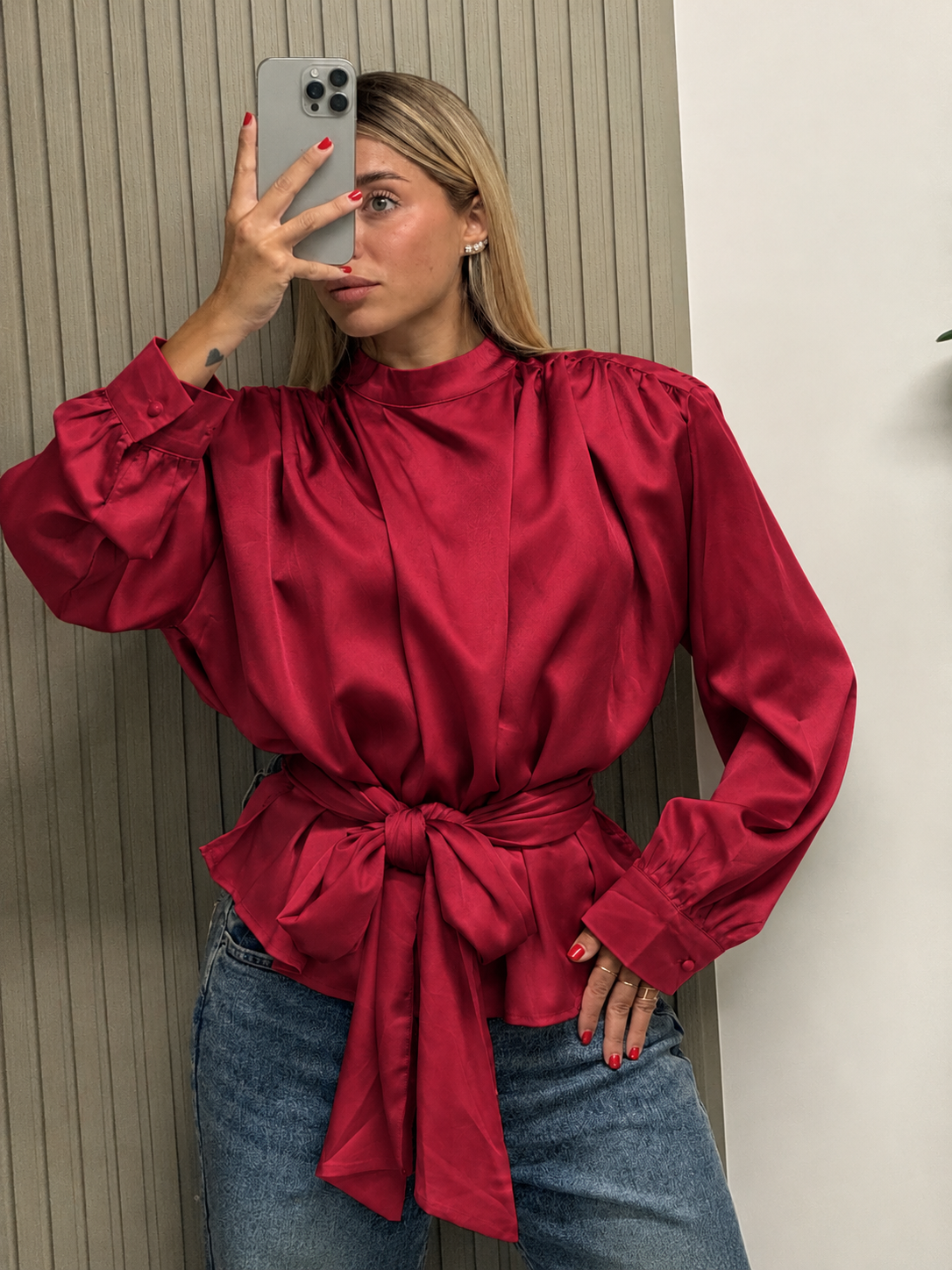 BLUSA IN RASO FIOCCO BORDEAUX
