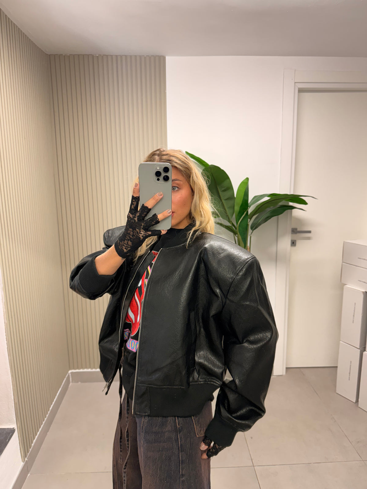 BOMBER CON SPALLINE NERO