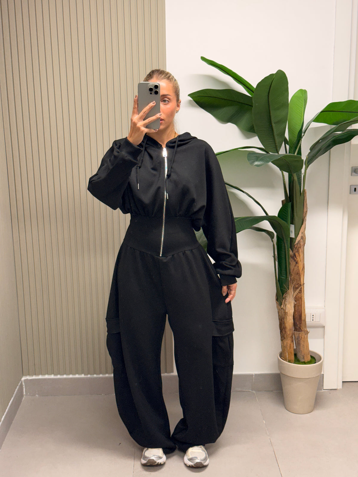 JUMPSUIT CARGO CON SPALLINE NERA