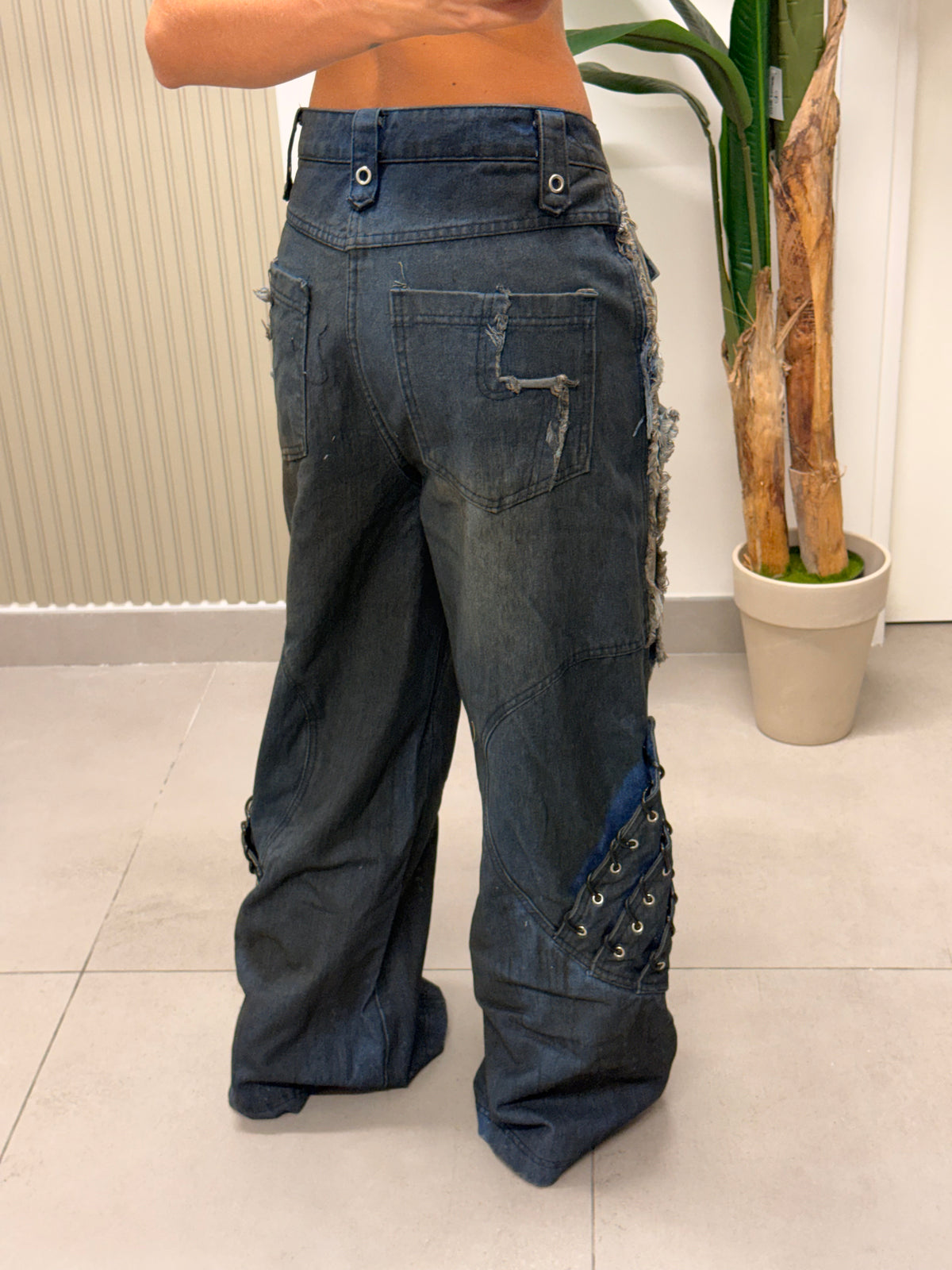 JEANS SPACE