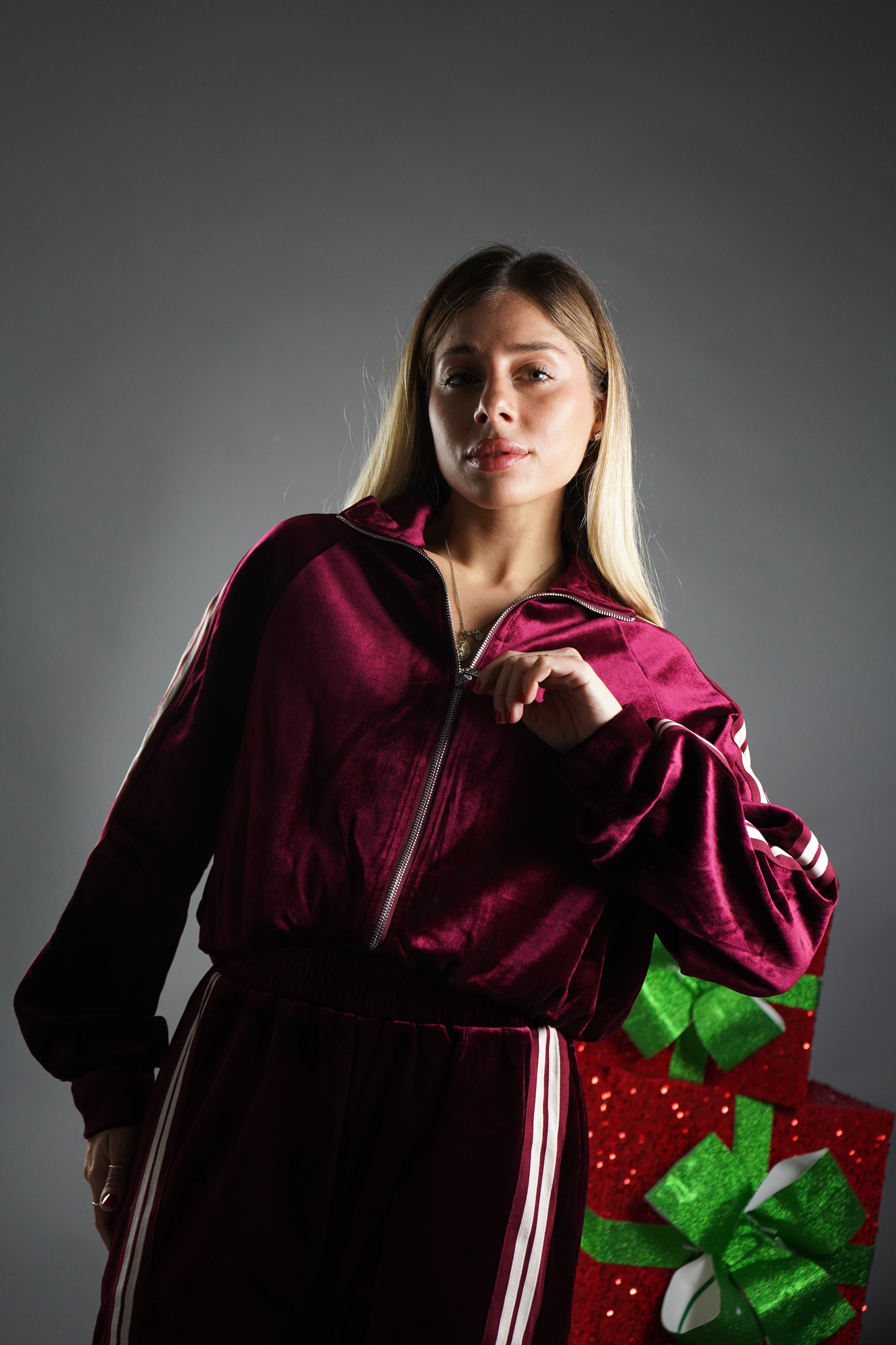 TUTA VELLUTO BORDEAUX