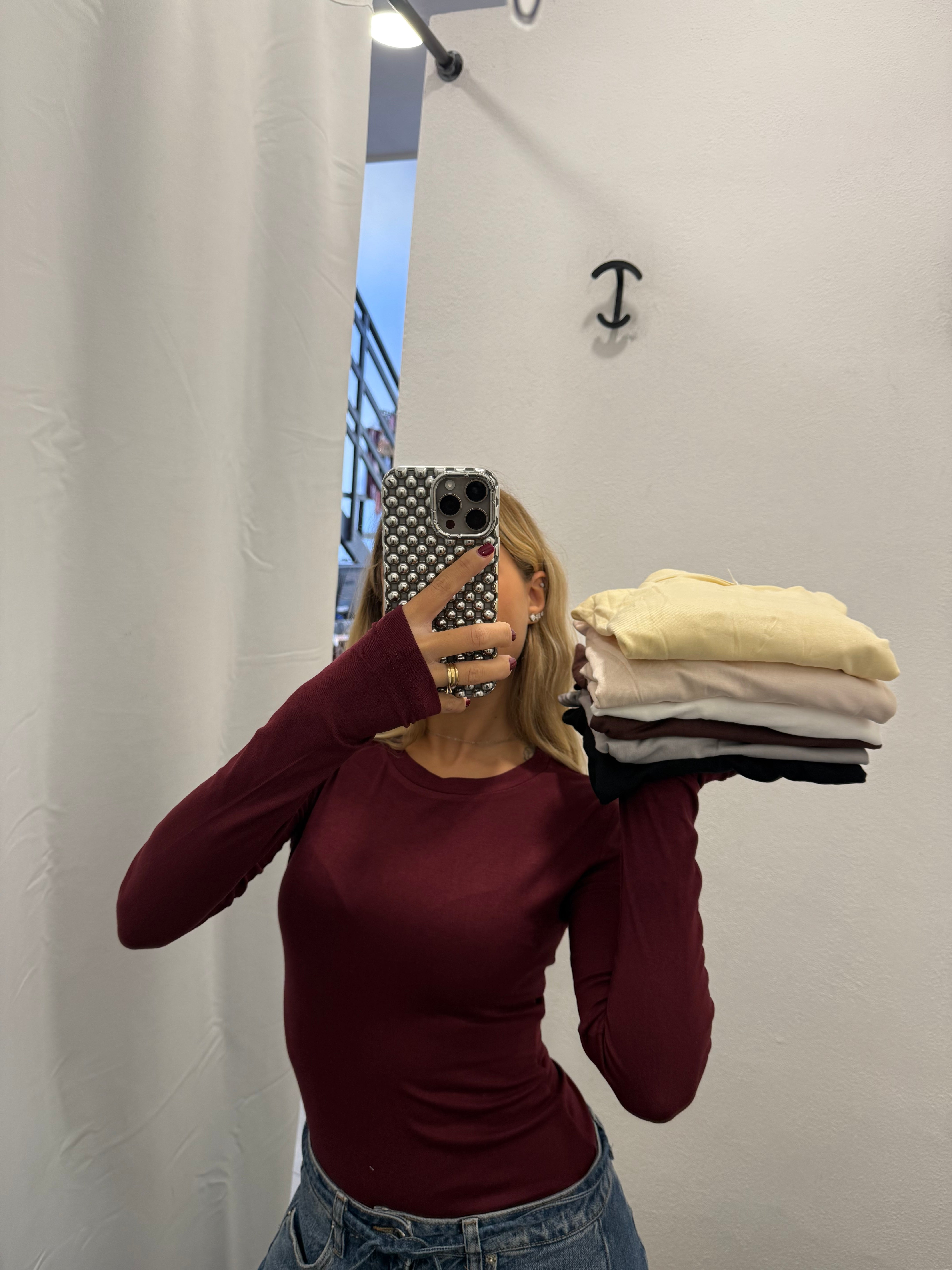 MAGLIA GIROCOLLO CON GUANTO