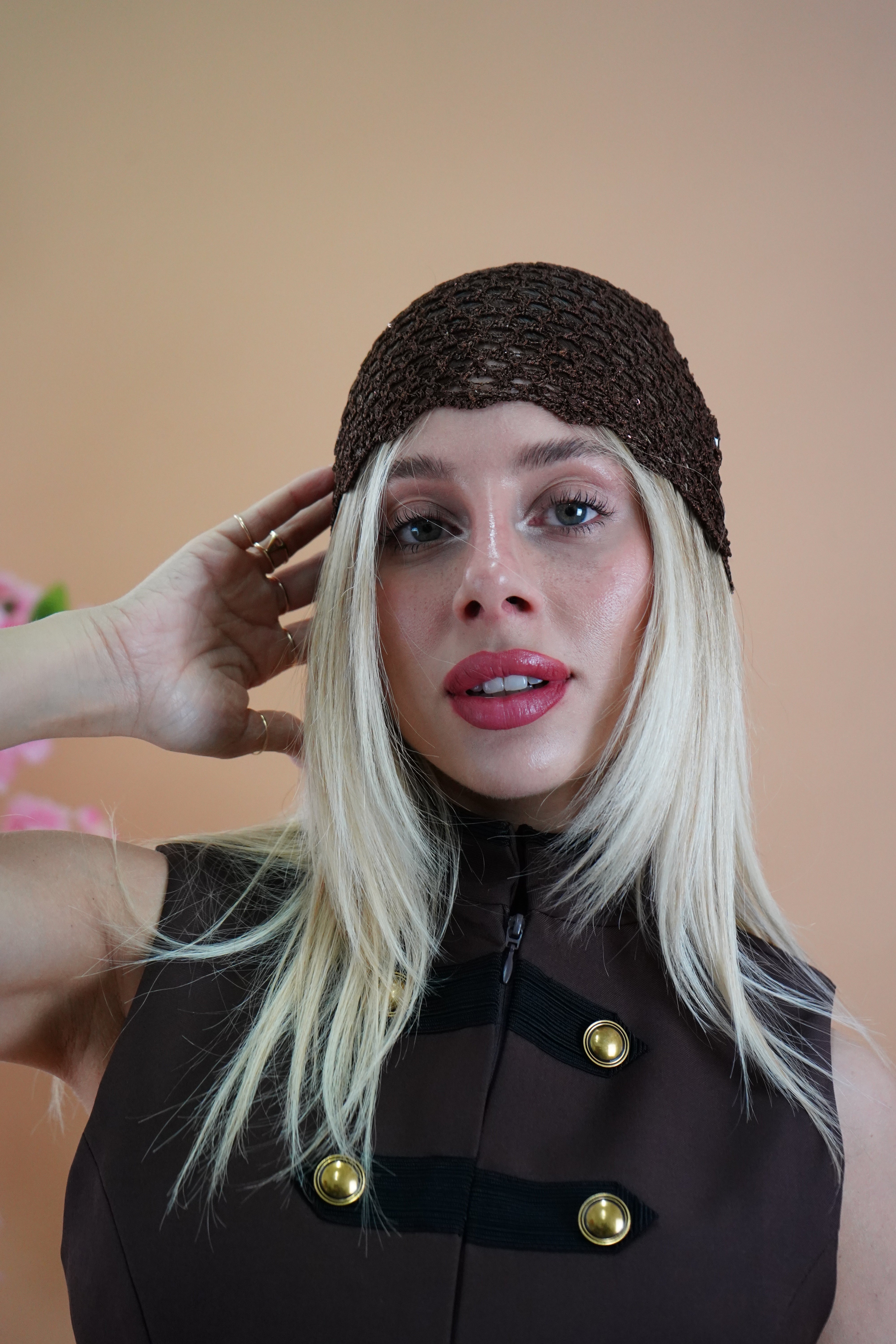 CAPPELLINO UNCINETTO MARRONE