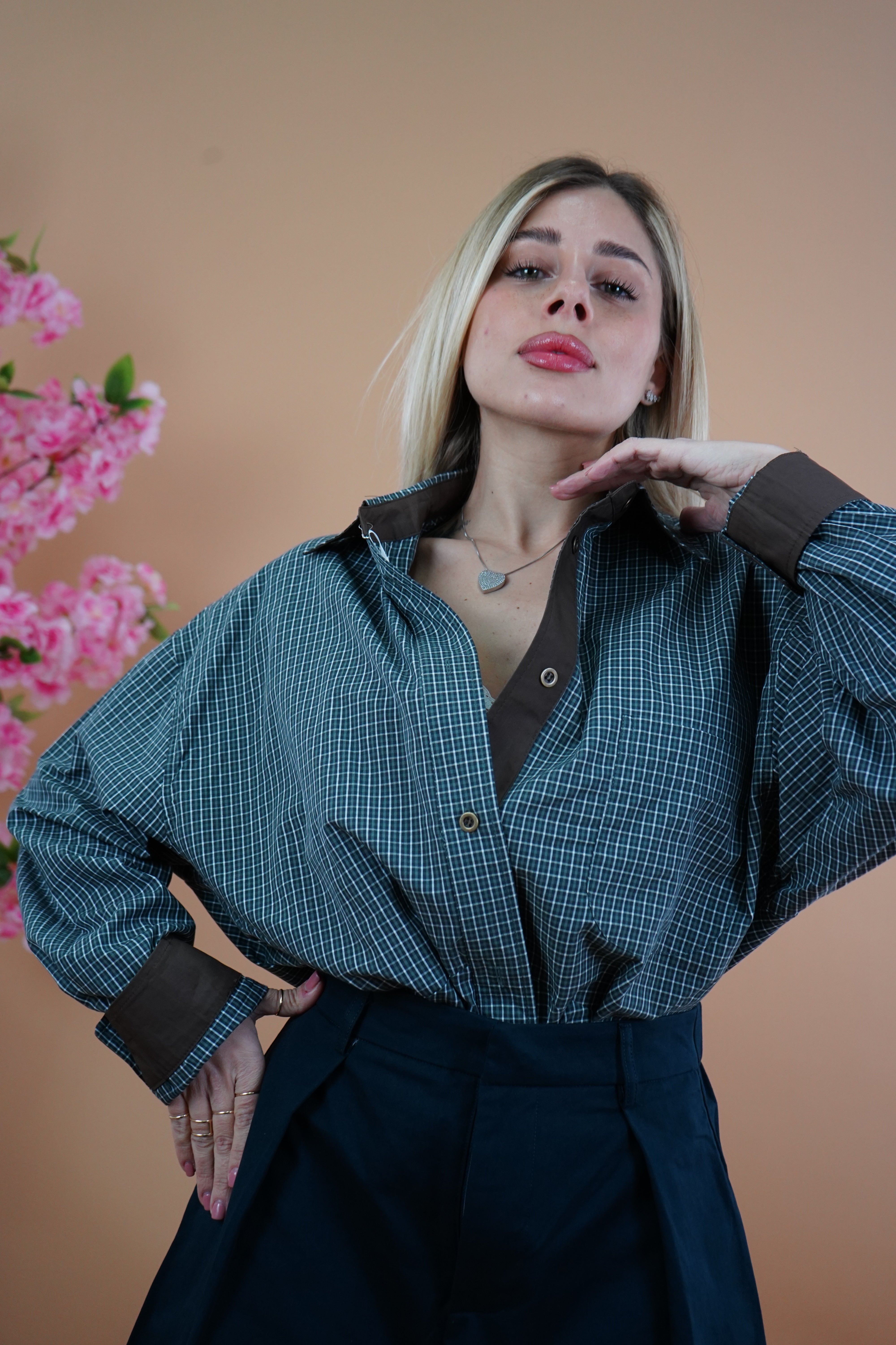 CAMICIA QUADRI VERDE SCURO E RISVOLTO MARRONE