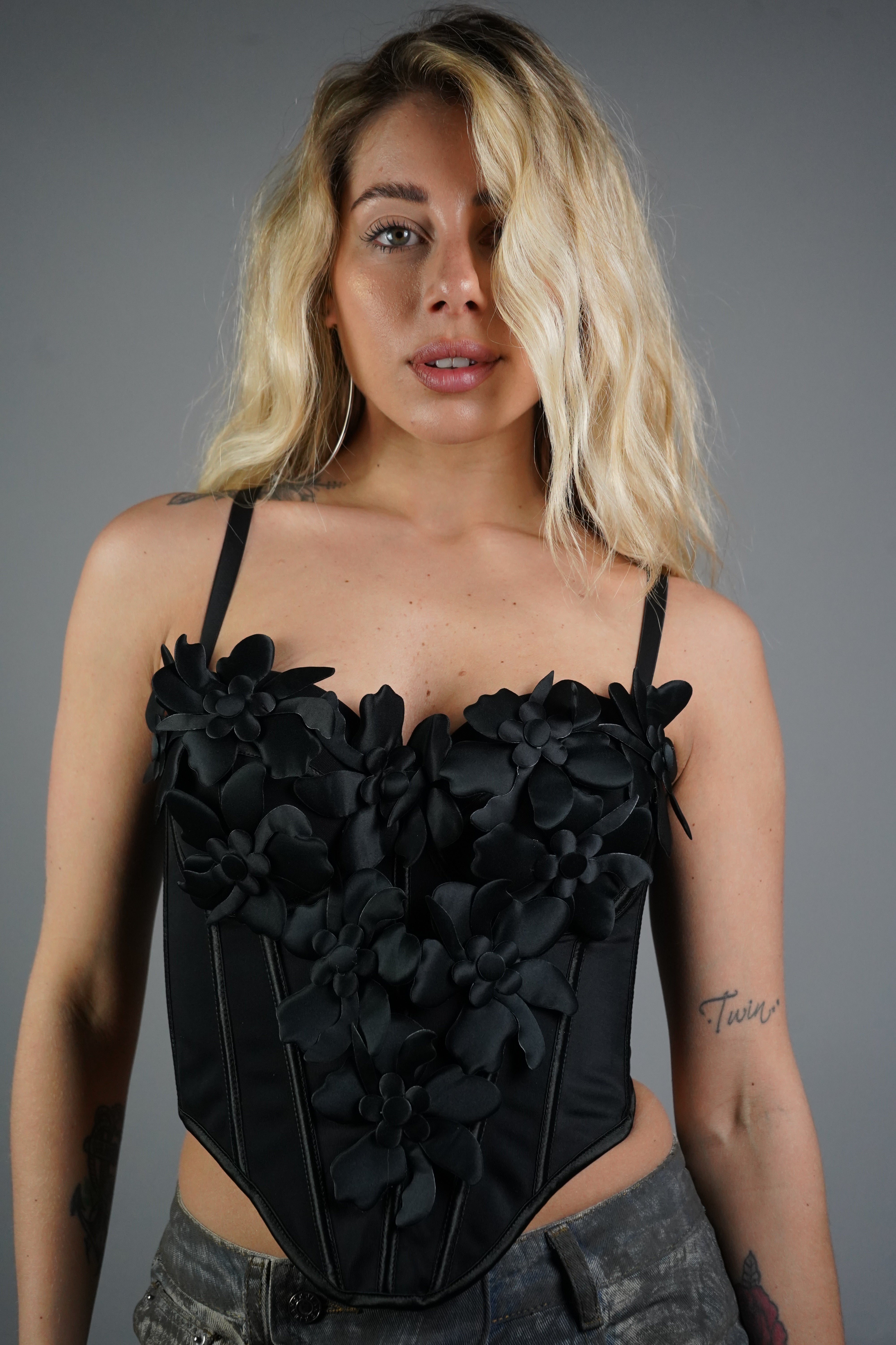 BUSTINO VALENTINO NERO