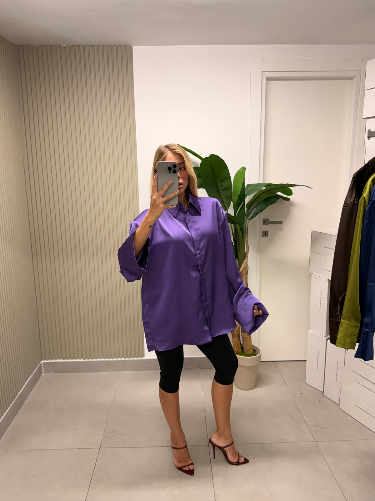 CAMICIA SATIN CON SPALLINE VIOLA