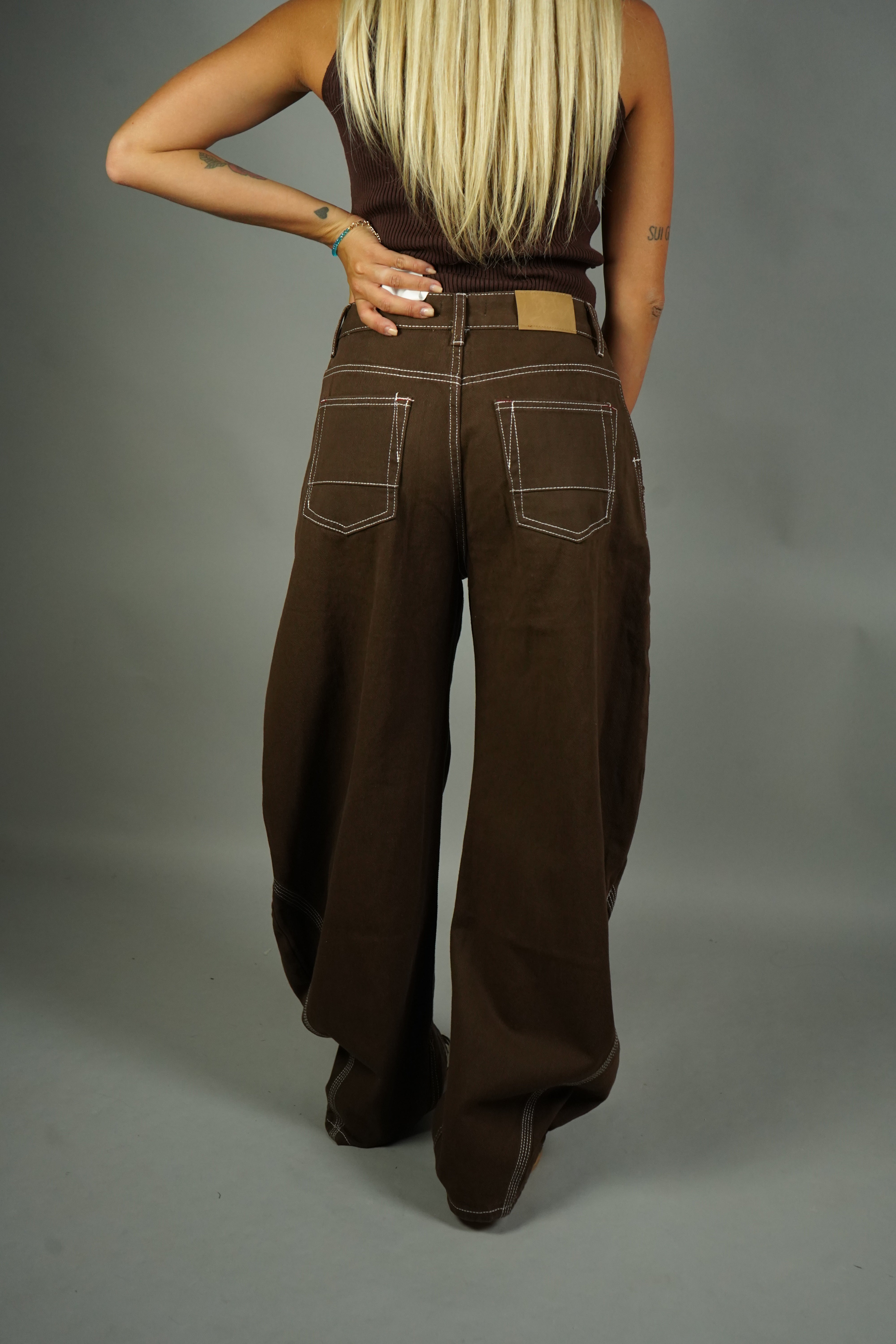 JEANS BALLON CUCITURE MARRONE