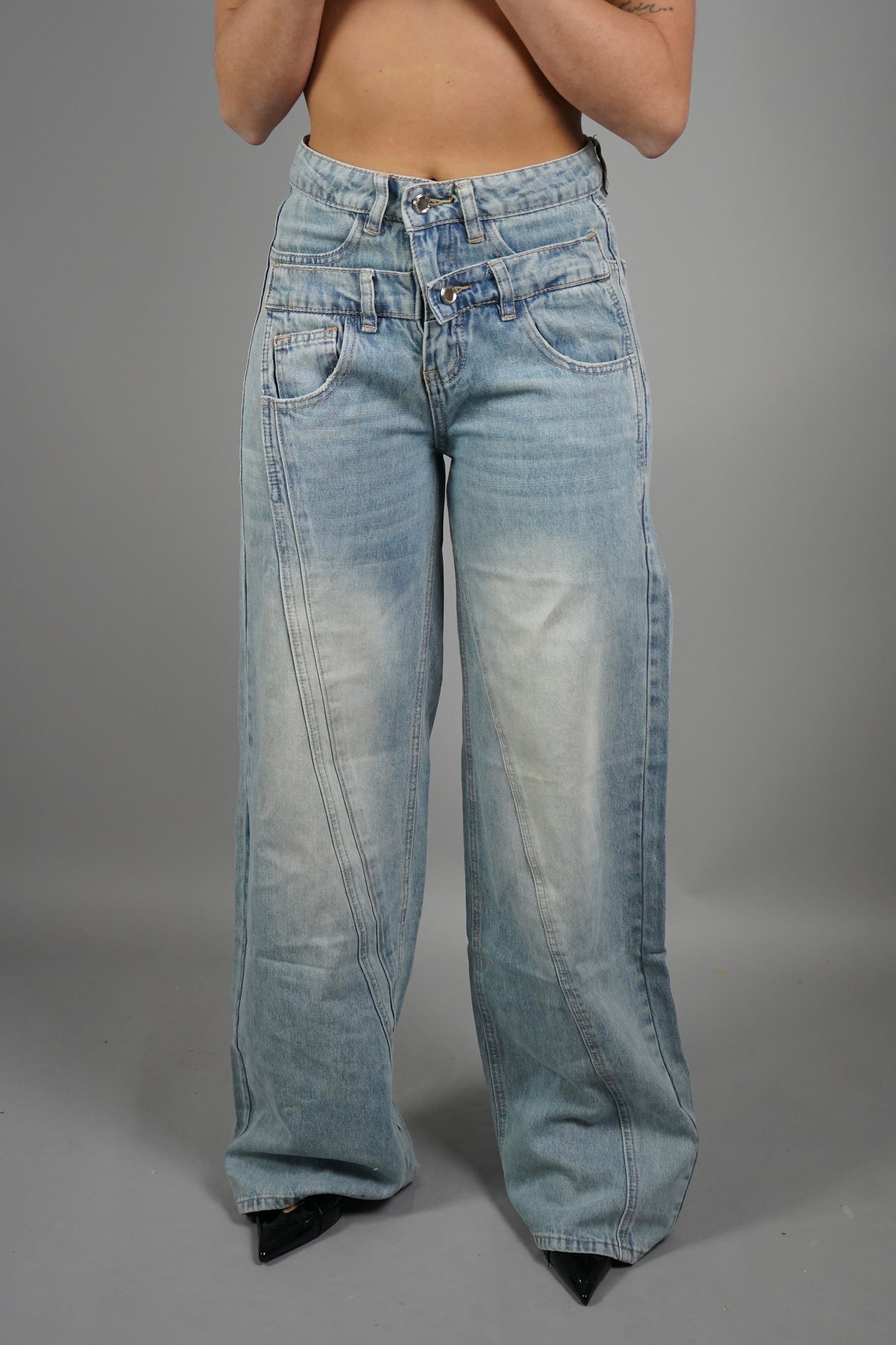 JEANS WIDE LEG DUE BOTTONI