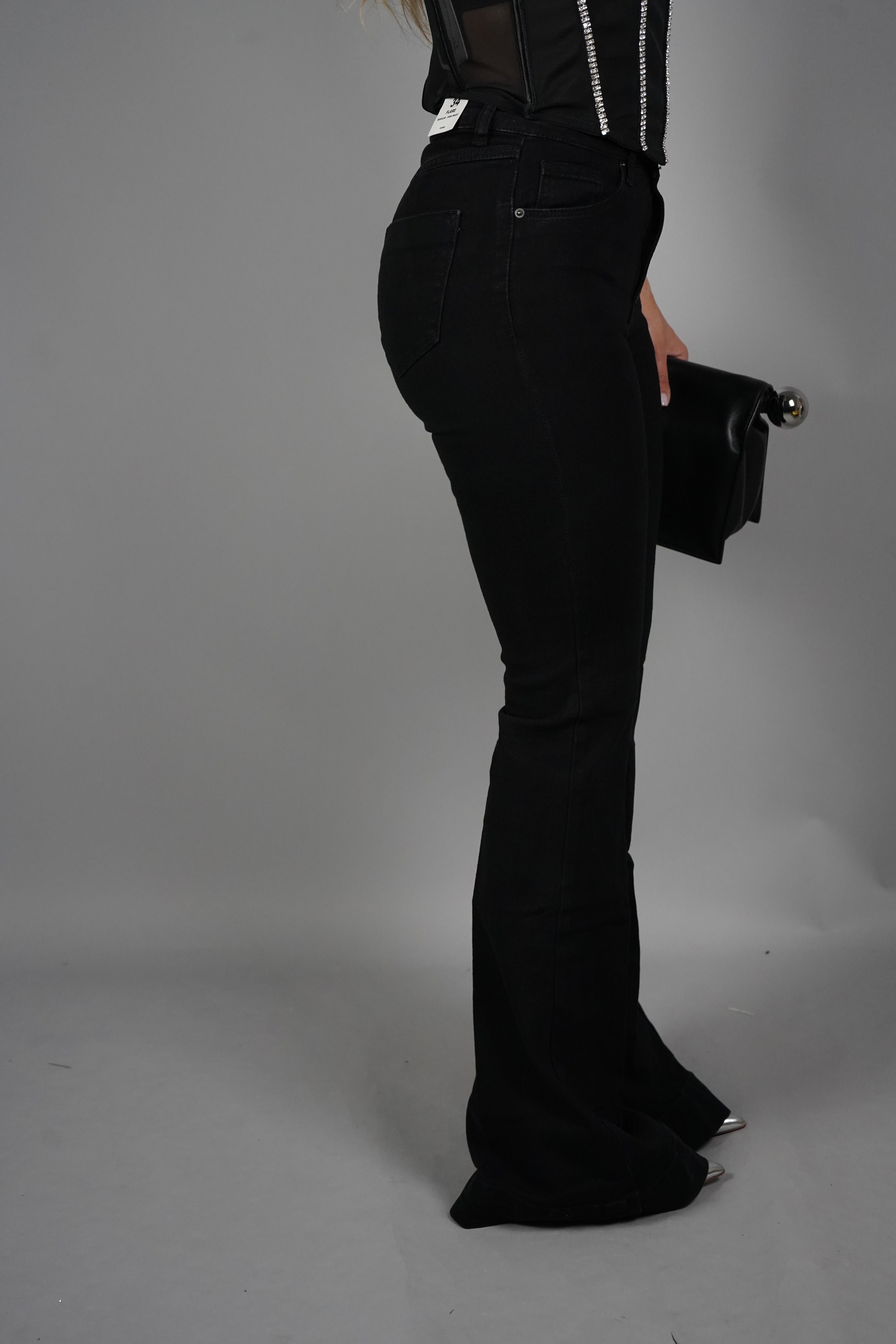 JEANS FLARE PUSH UP NERO
