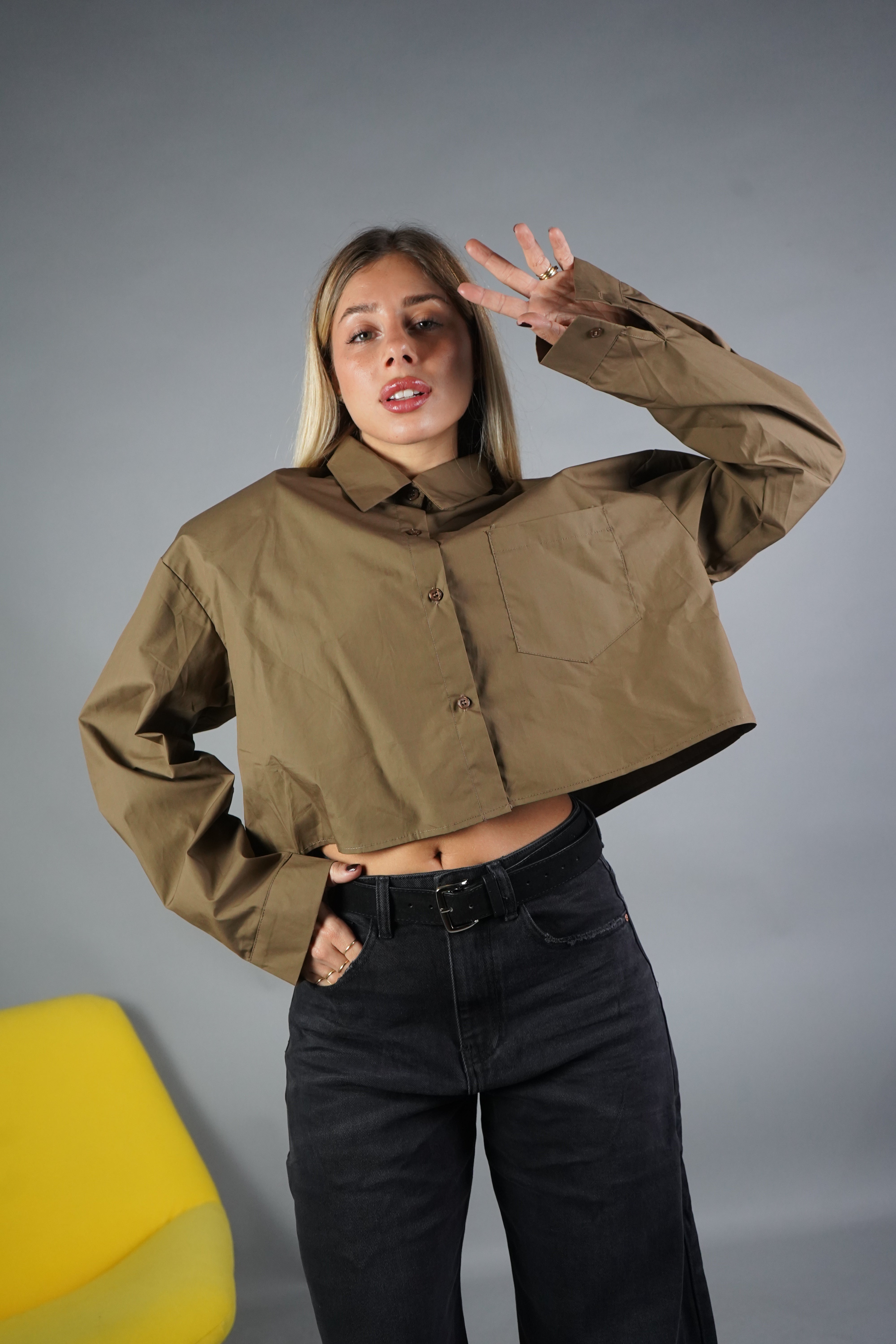 CAMICIA CROP SPALLINE MARRONE