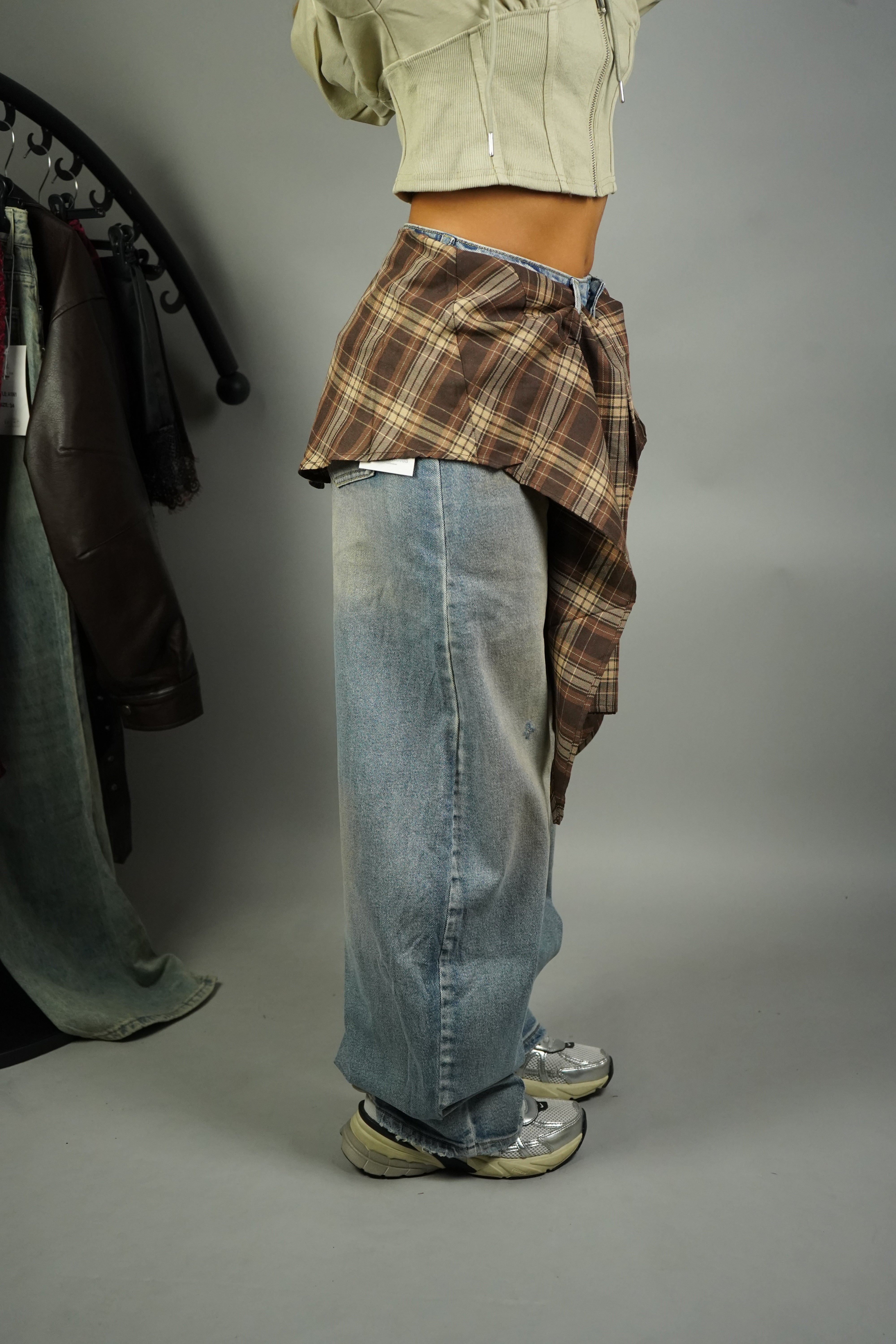 JEANS BALLON CON CAMICIA