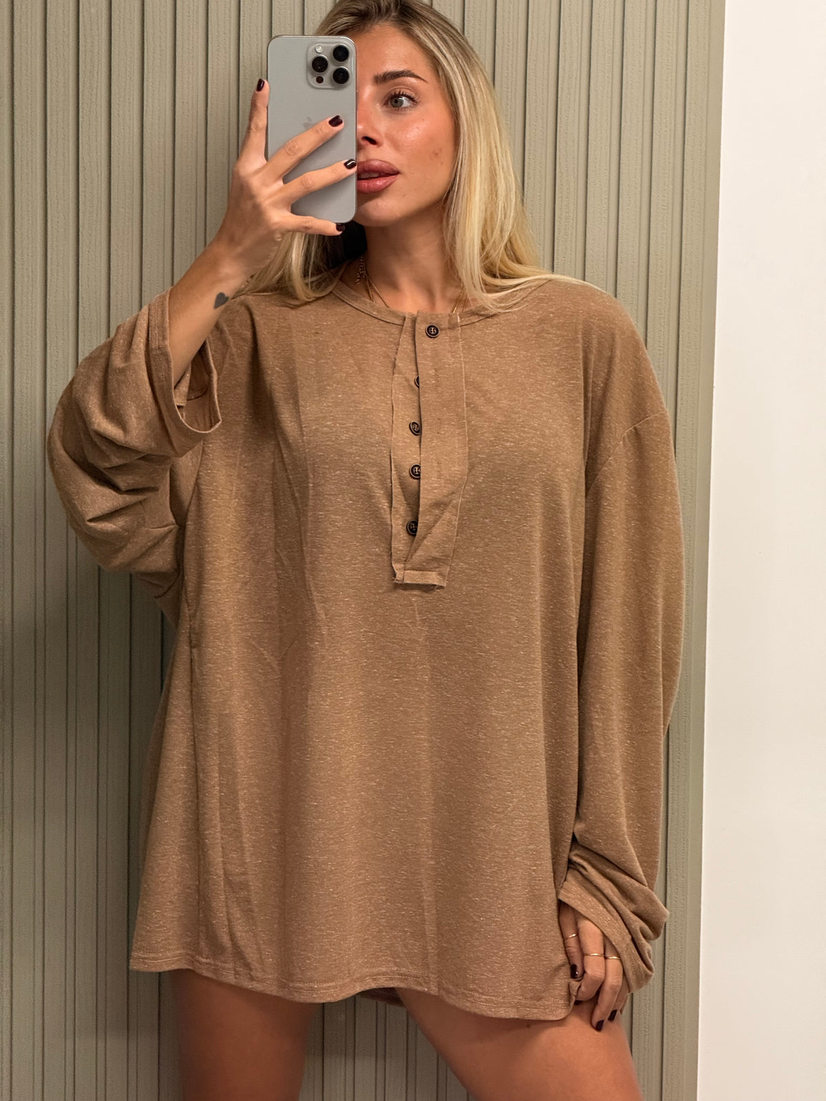 SERAFINO OVERSIZE CON BOTTONI CAMMELLO