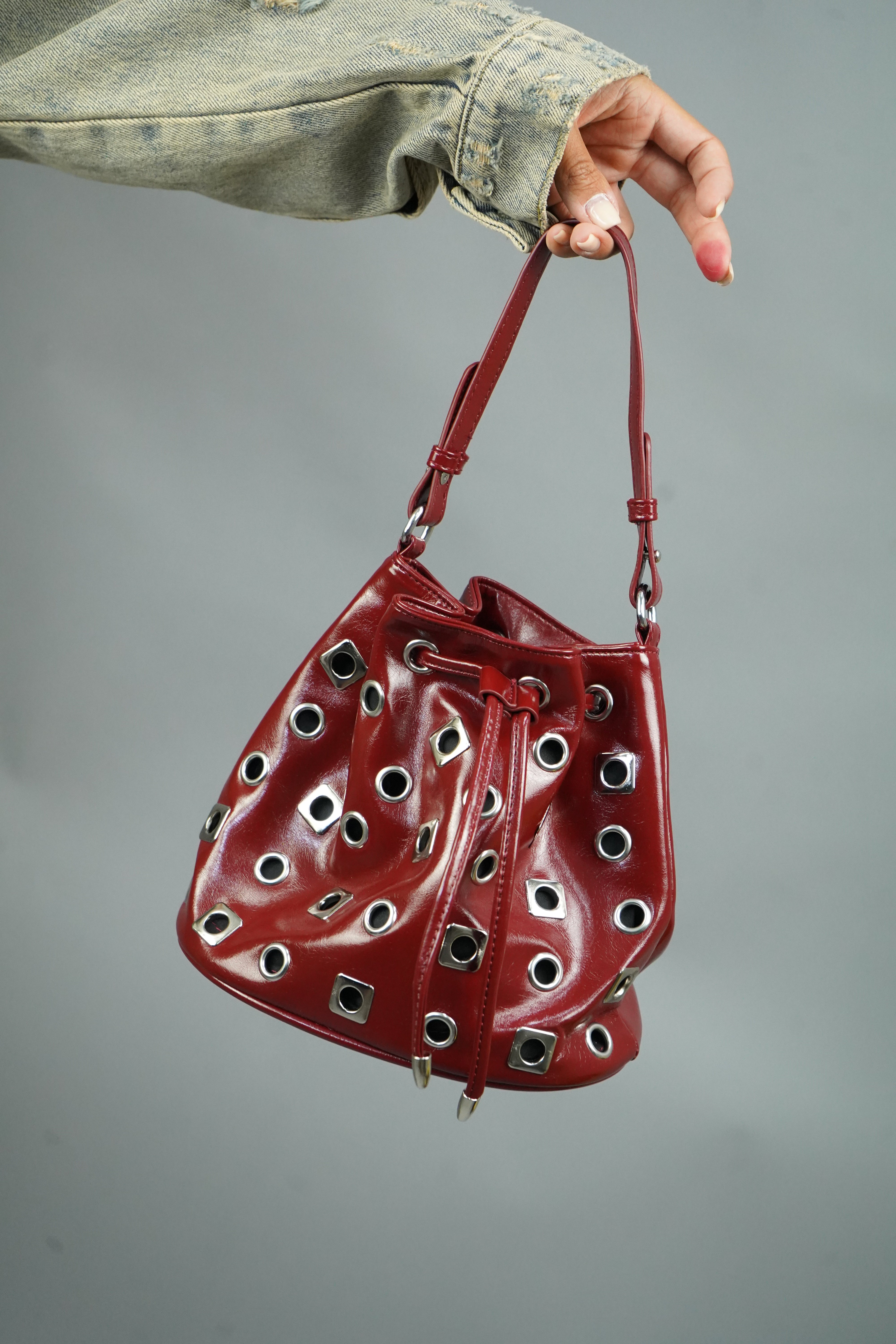 BORSA SACCHETTO BORCHIE