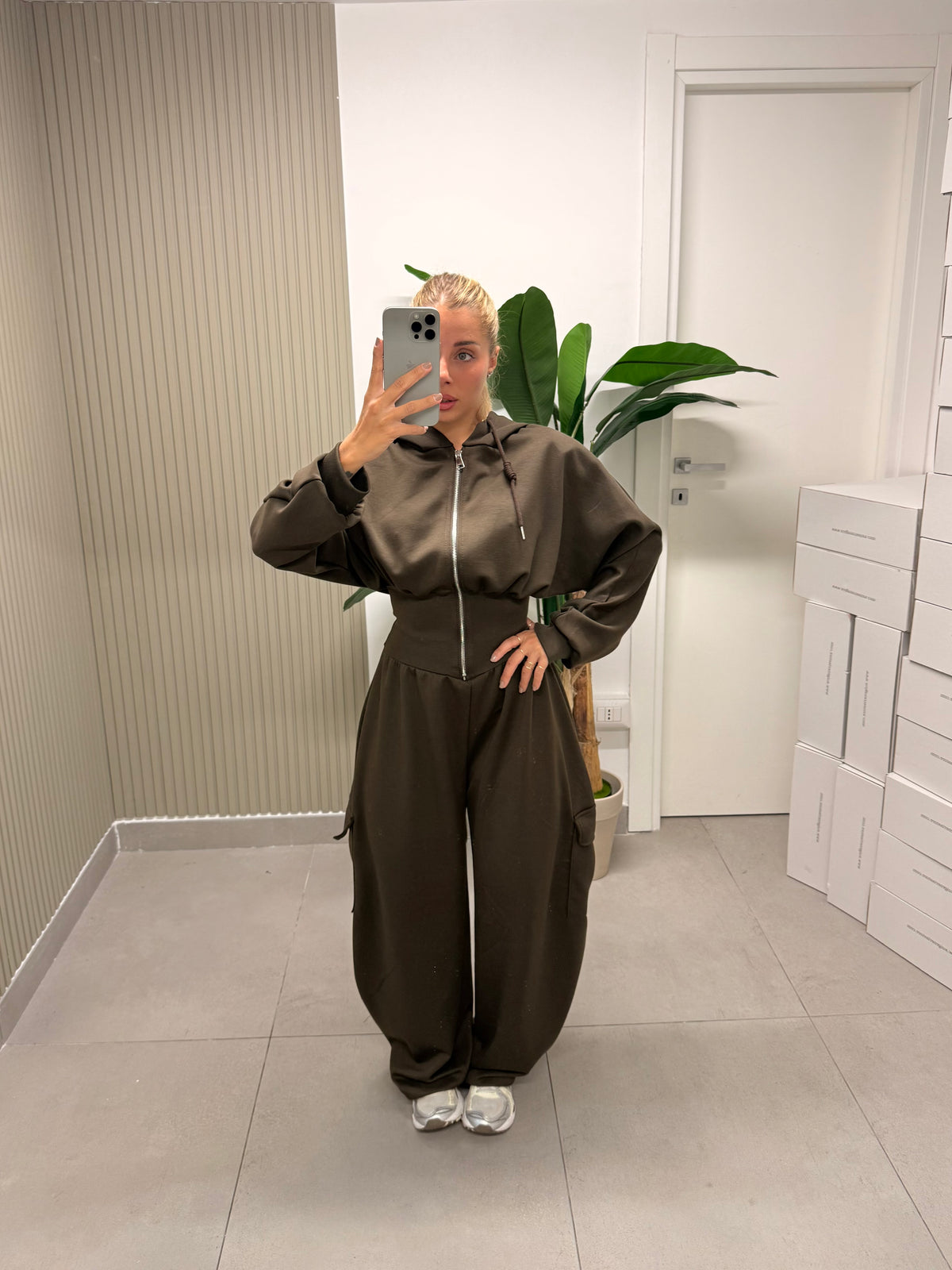 JUMPSUIT CARGO CON SPALLINE MARRONE