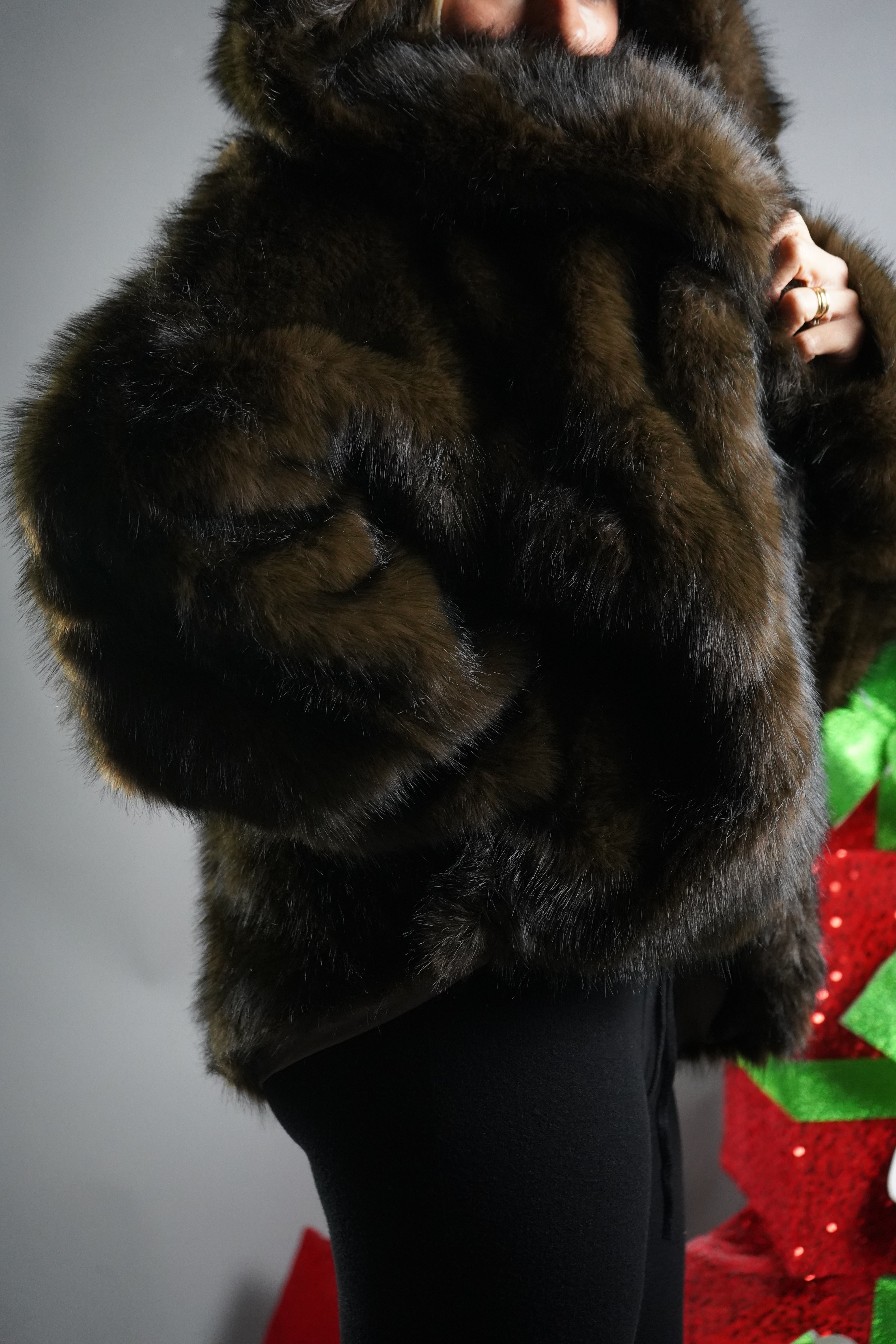 PELLICCIA ORSO MARRONE E NERA