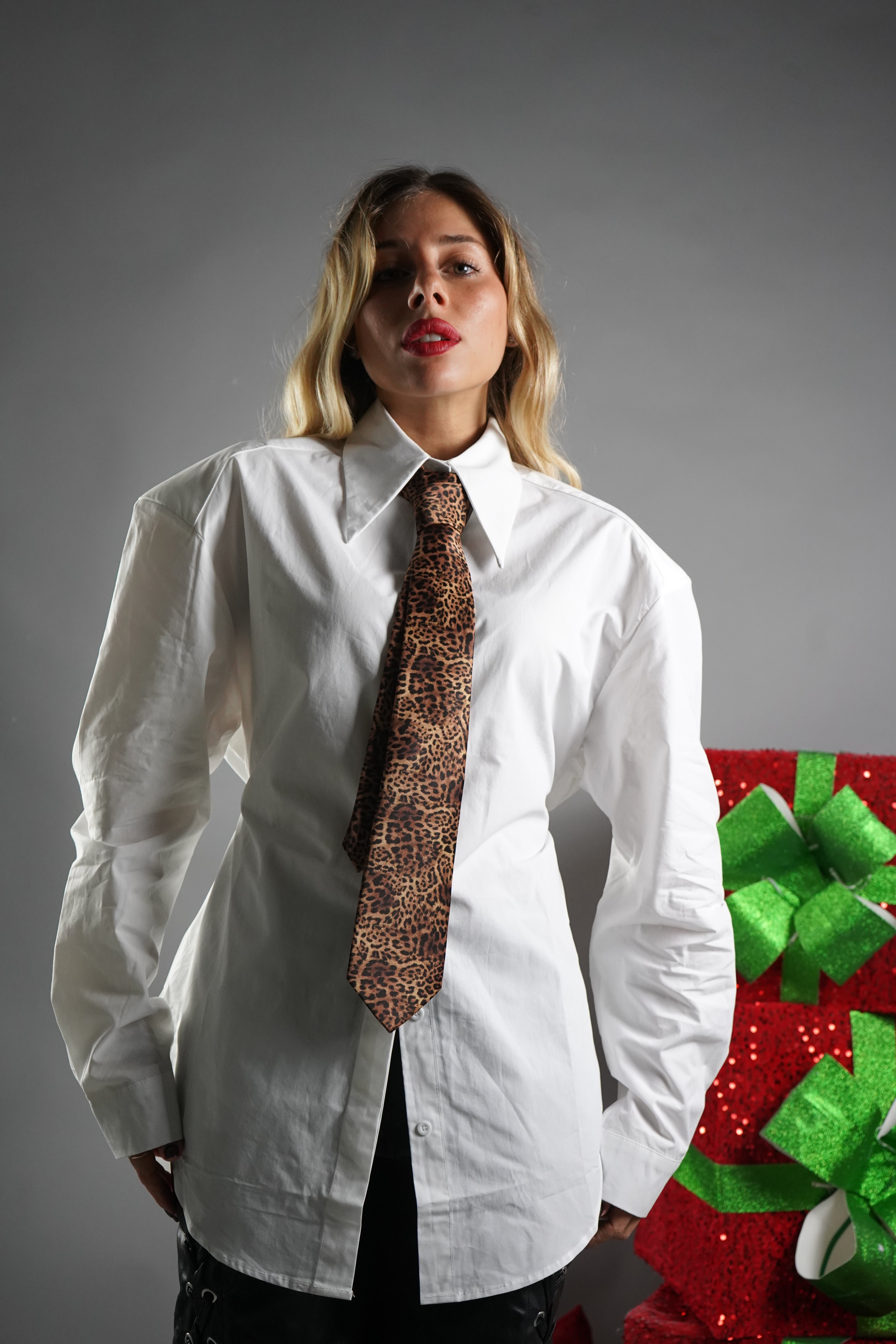 CAMICIA AVVITATA CON SPALLINE BIANCA