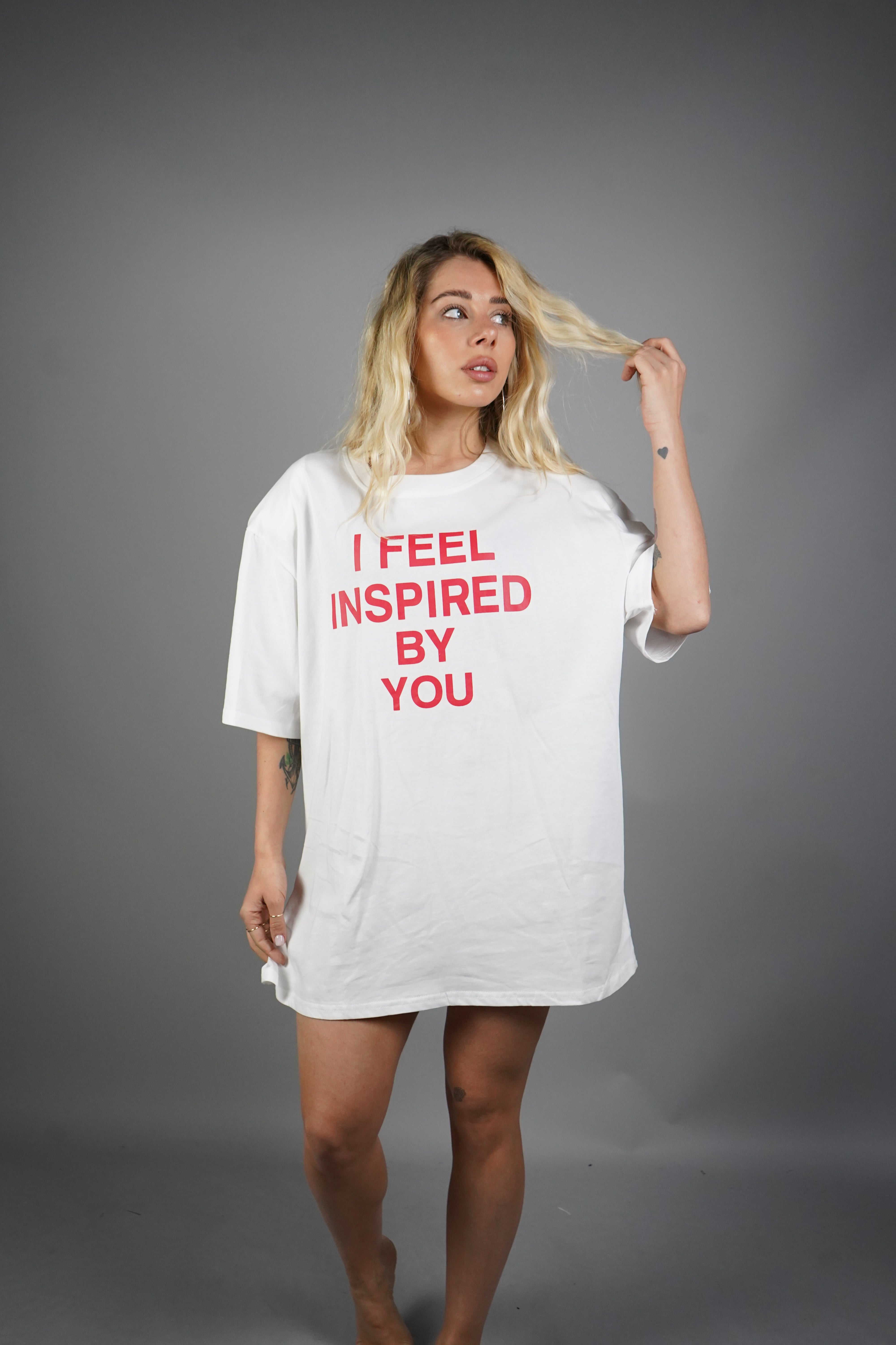 T-SHIRT “FEEL” CON SPALLINA