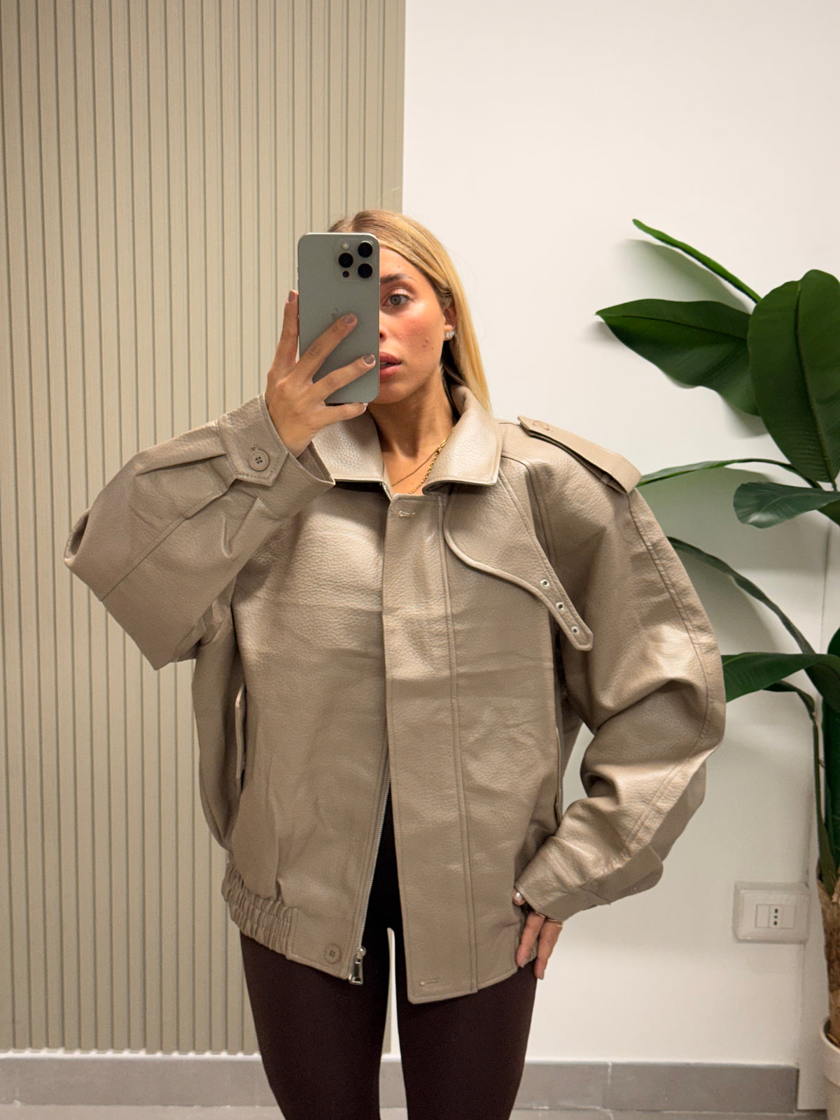 BOMBER ECOPELLE CON SPALLINA MADRID BEIGE
