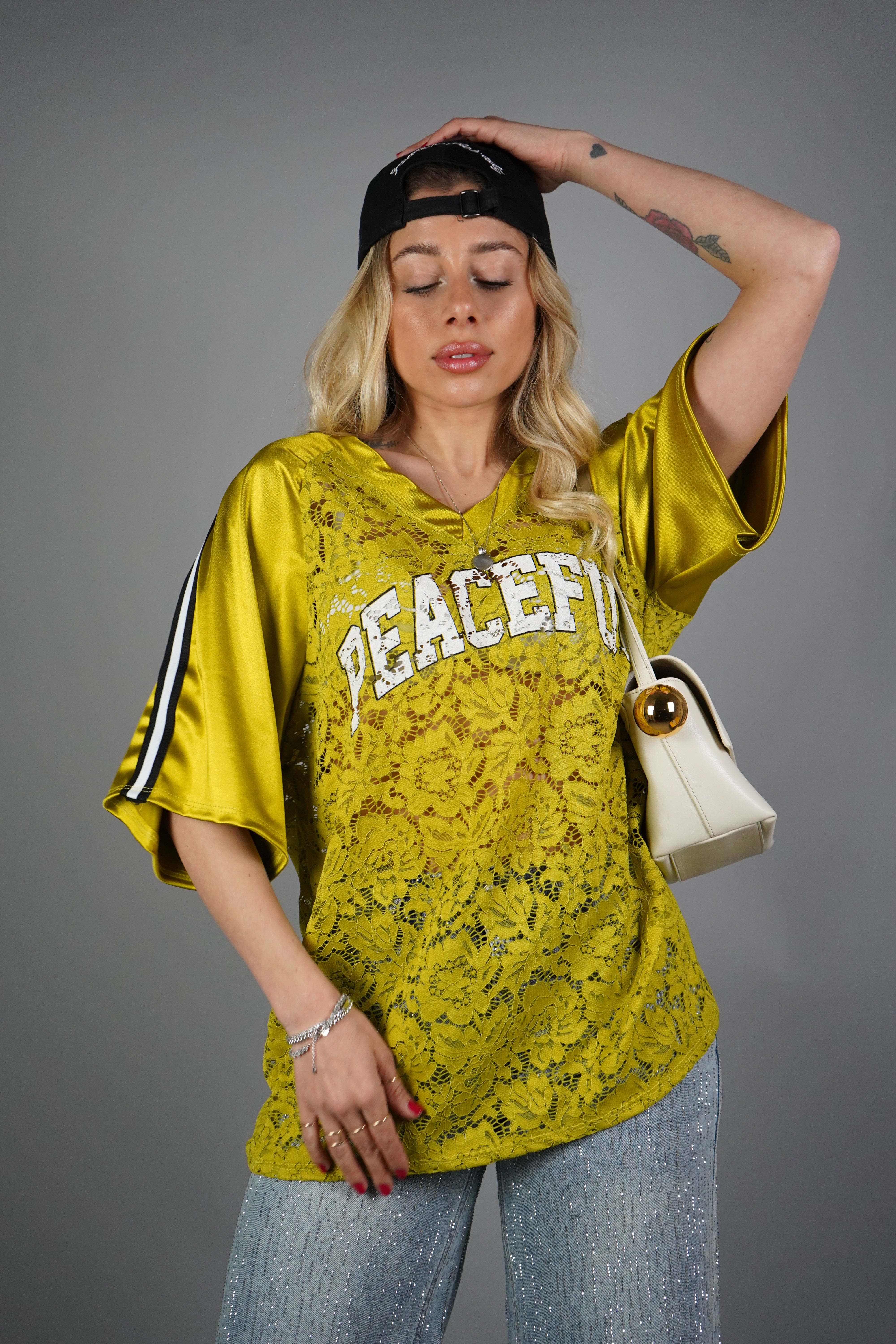 MAGLIA PEACEFUL GIALLA