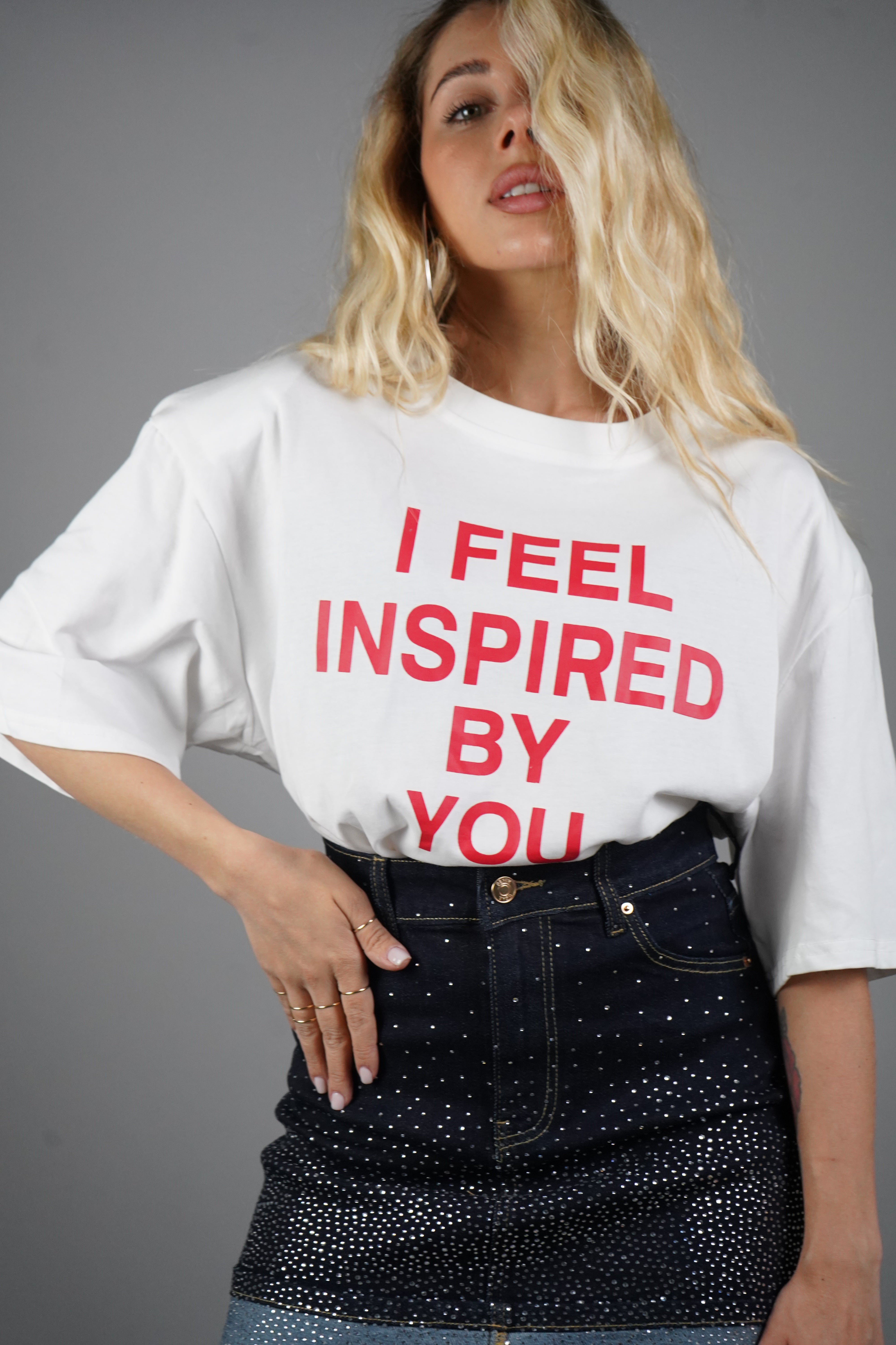 T-SHIRT “FEEL” CON SPALLINA