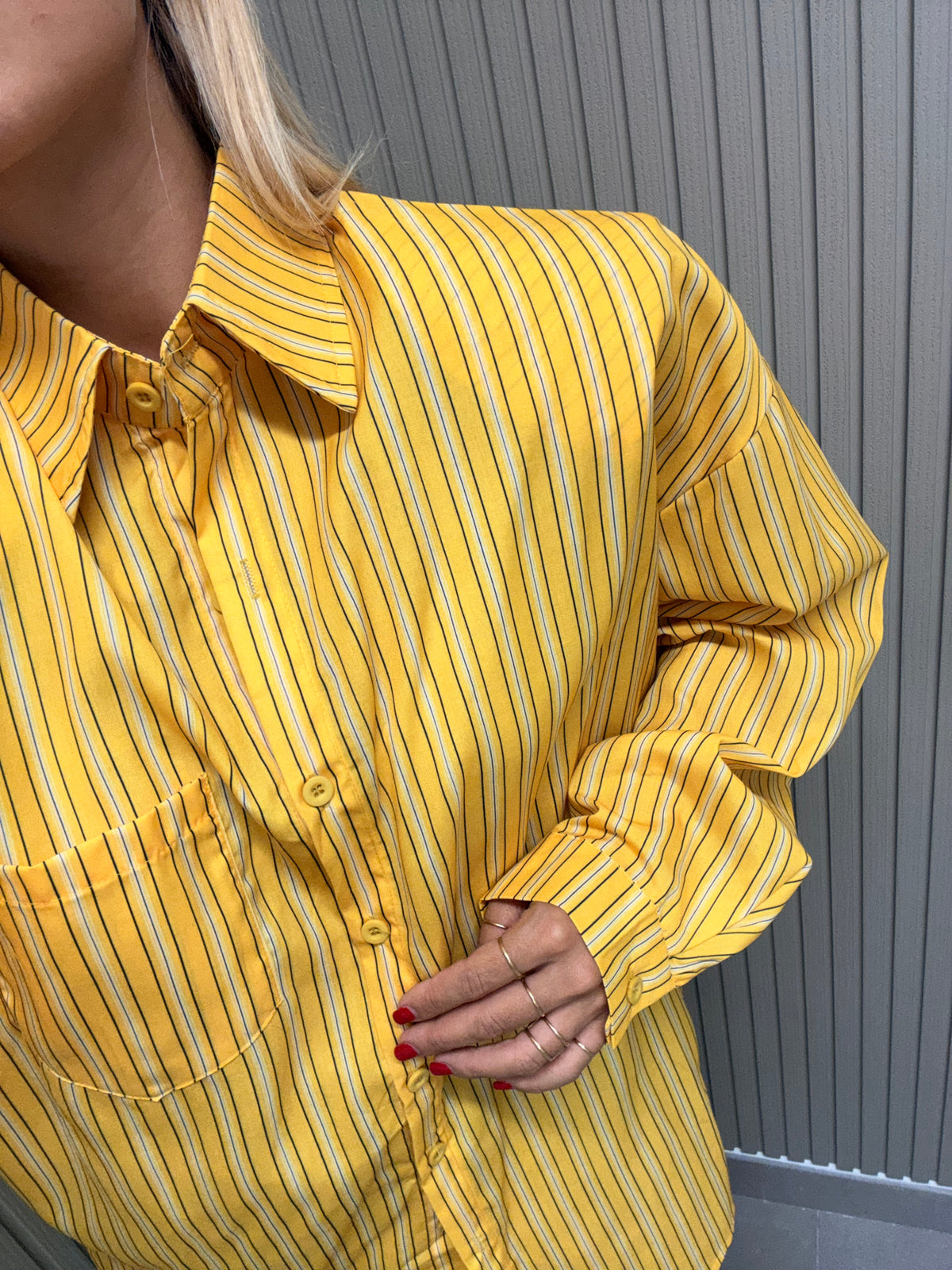 MAXI CAMICIA CON SPALLINA GIALLA
