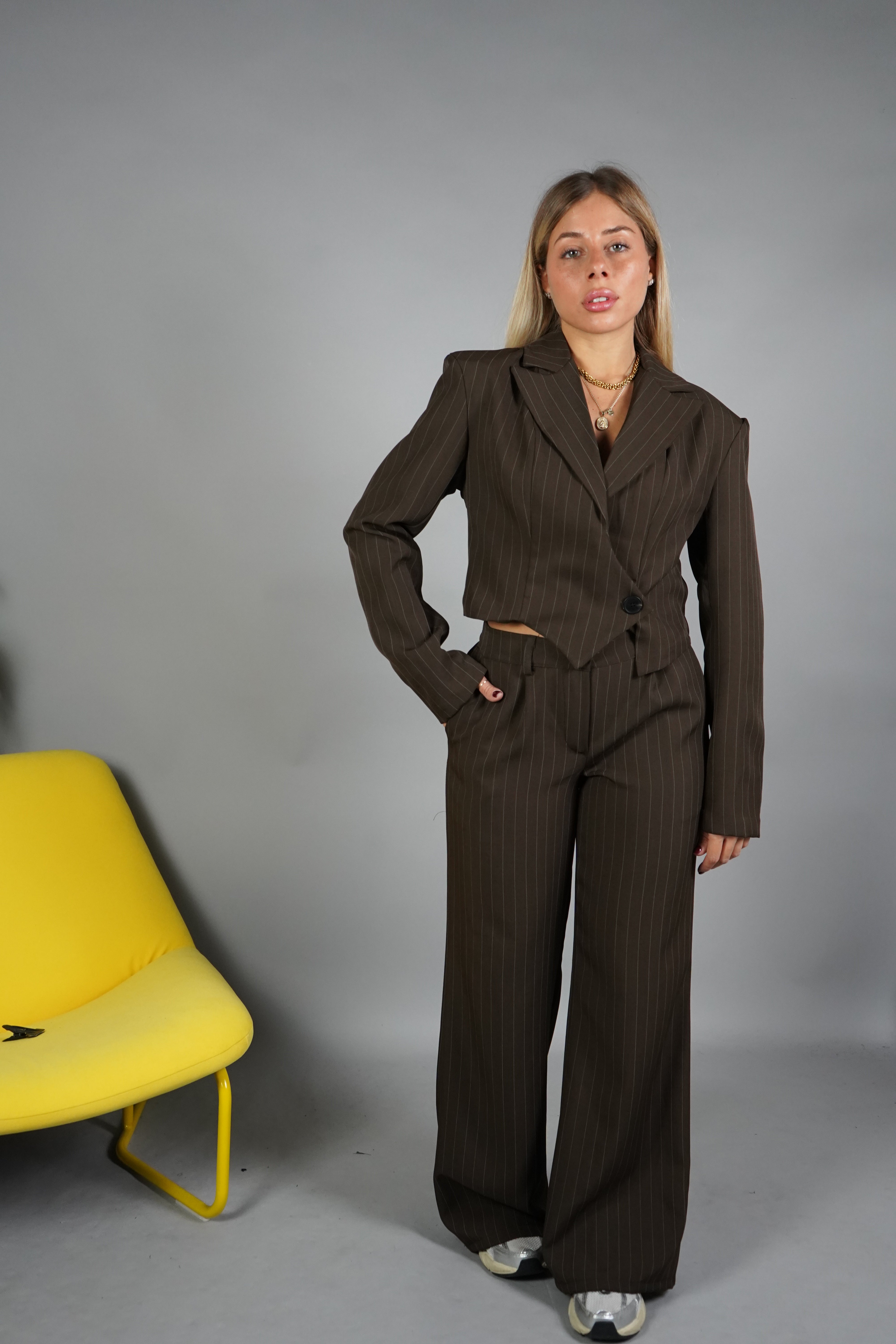 TAILLEUR GESSATO CROP MARRONE