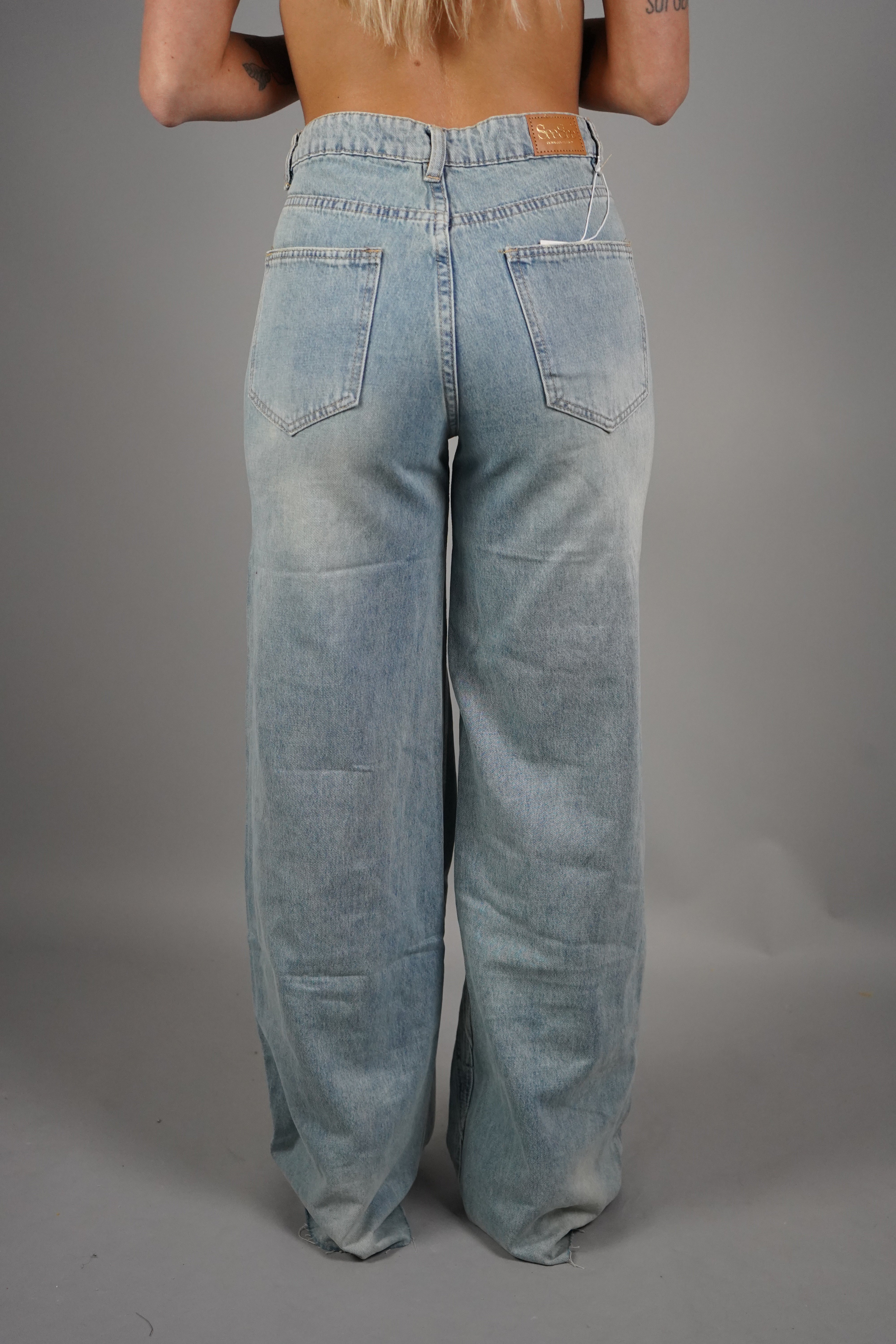 JEANS WIDE LEG DUE BOTTONI