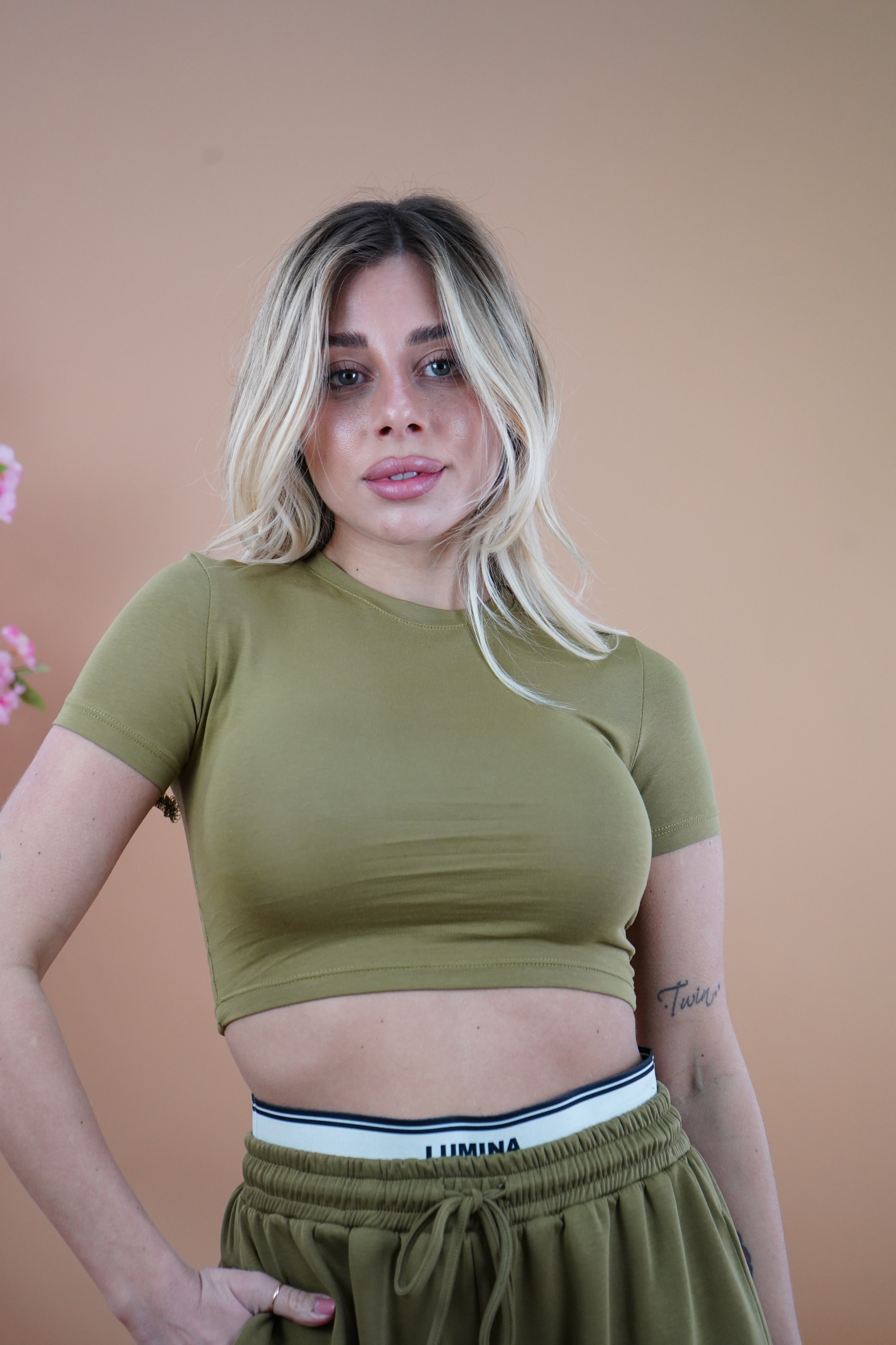 T-SHIRT CROP LUMINA (vari colori)