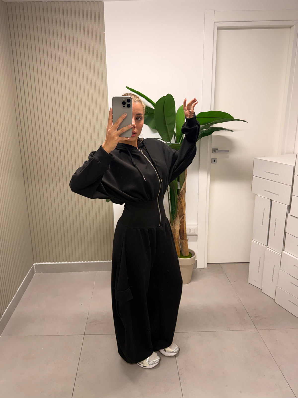 JUMPSUIT CARGO CON SPALLINE NERA