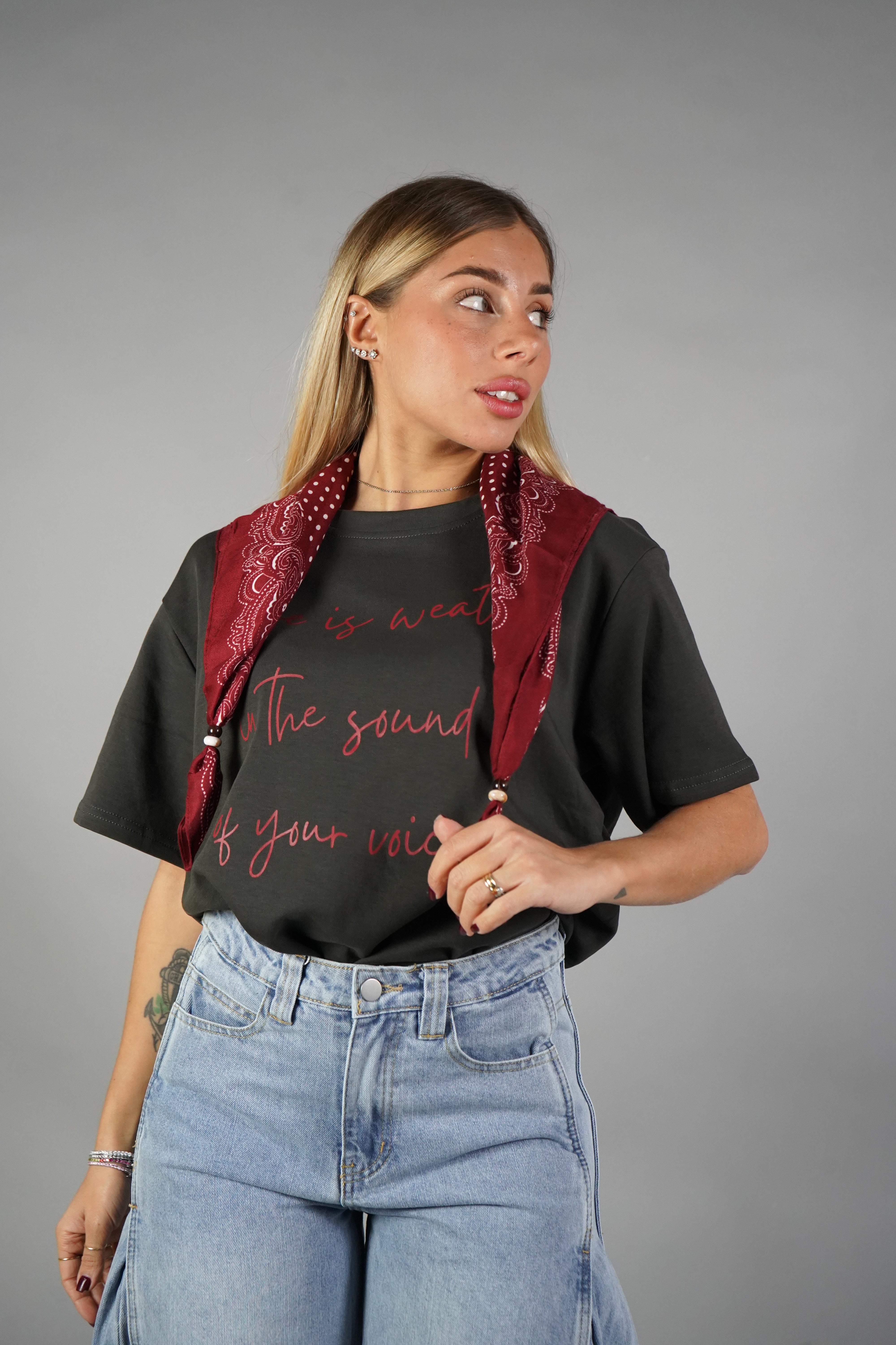 T-SHIRT BANDANA GRIGIA