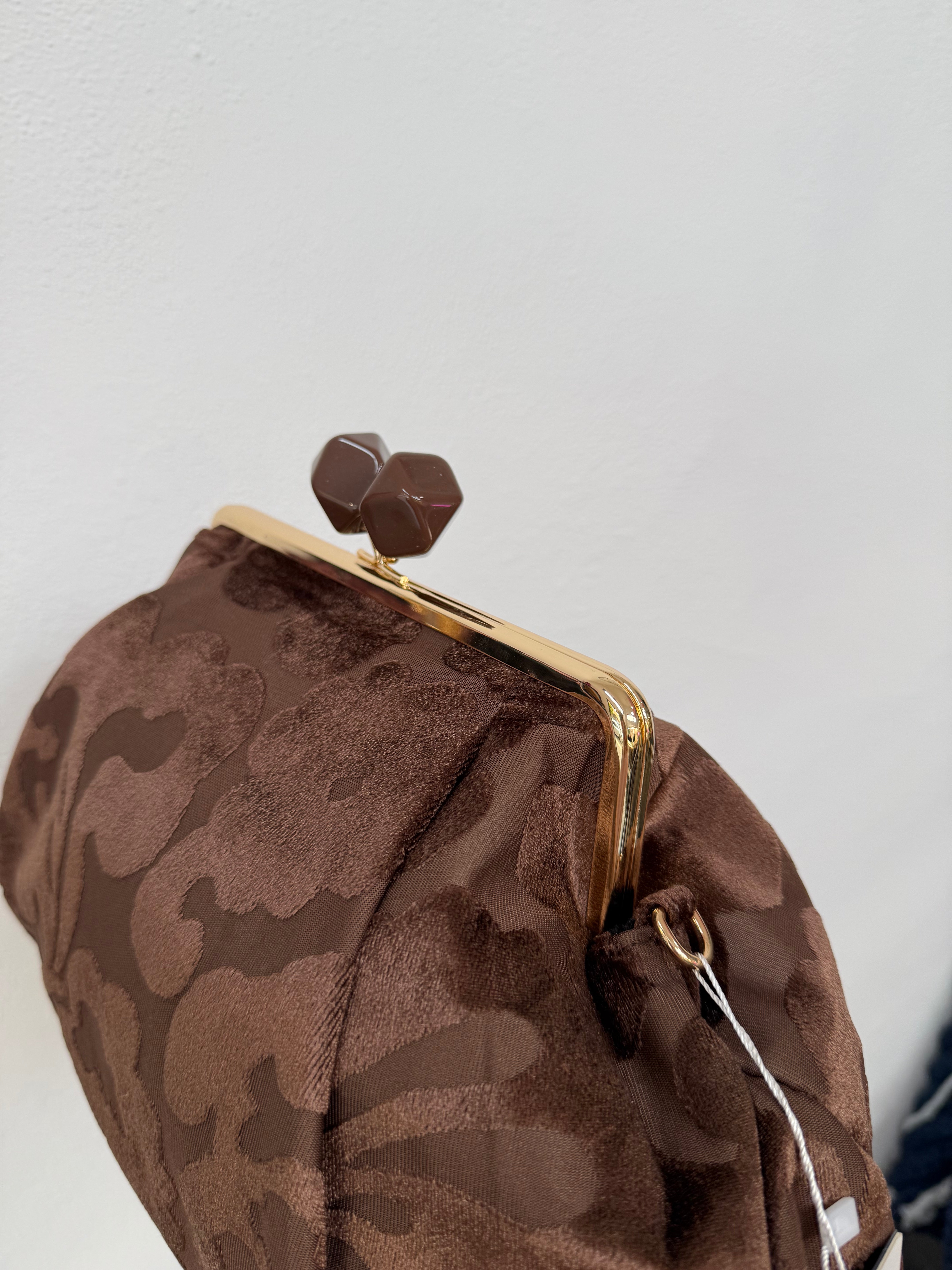 BORSA CLUCH VELLUTO MARRONE